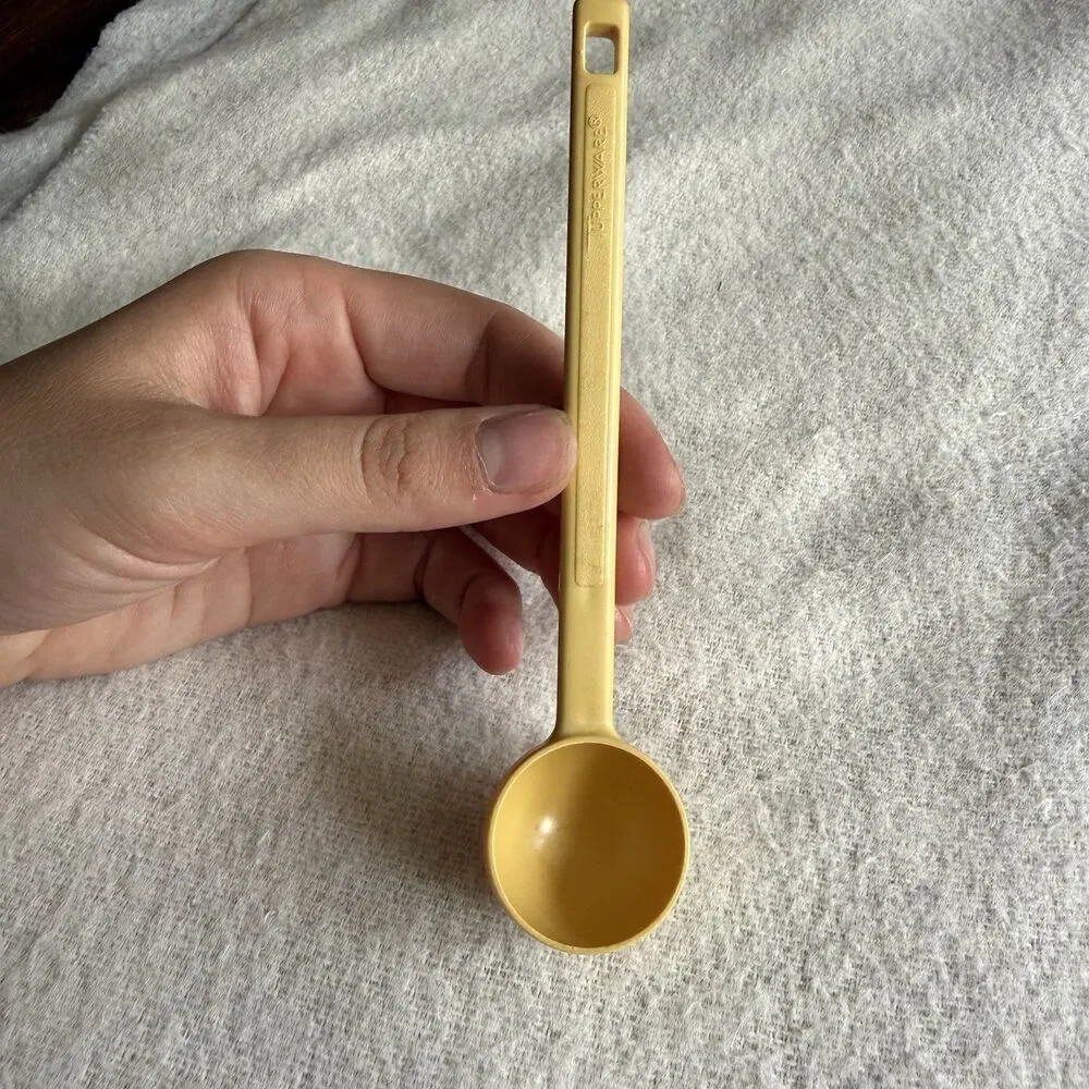 Tupperware 2 tsp 10 mL Honey Spoon Coffee Scoop Butter Yellow Harvest Gold #1507